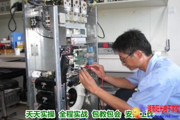 电动工具维修培训班学员实操 电动工具维修培训班学员实操
